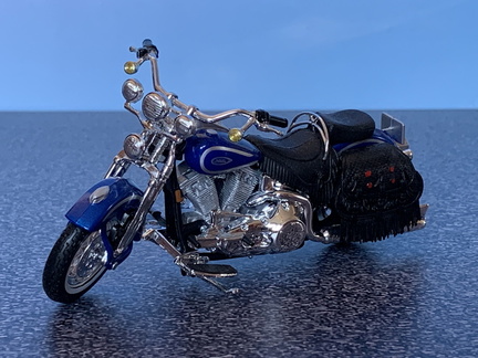Harley Davidson 1-18 Maisto blue (2)