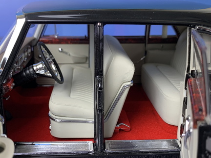Hongqi CA72 1959 1 18 Century Dragon 968 cerna