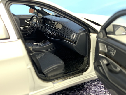 Mercedes Benz Maybach S 600 Pullman X222 2016 1 18 AUTOart 668 bila