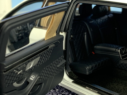 Mercedes Benz Maybach S 600 Pullman X222 2016 1 18 AUTOart 668 bila