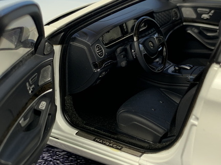 Mercedes Benz Maybach S 600 Pullman X222 2016 1 18 AUTOart 668 bila