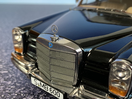 Mercedes Benz 600 SWB W100 1963 1 18 KKScale 175 cerna