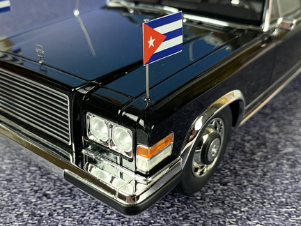 ZIL 4104 115 Presidentiale Fidel Castro 1978 1 18 TOP Marques Collectibles 954 cerna