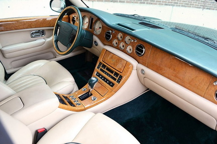 Bentley Arnage 1999 (1)