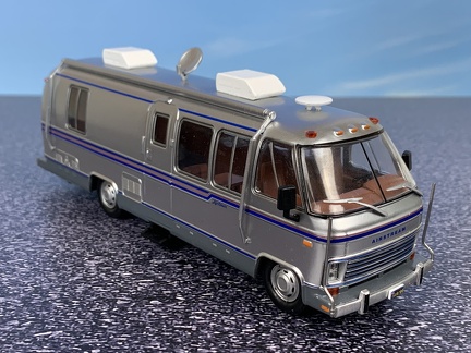 Airstream Excella 280 Turbo 1981 1 43 Atlas 620 stribrna