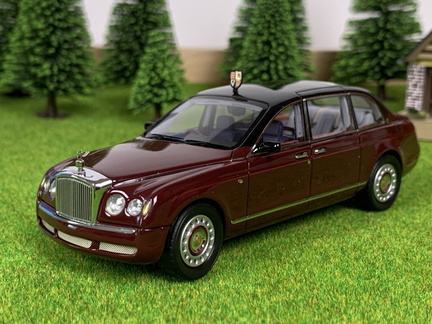 Bentley State Limousine Queen Elizabeth II 2002 1 43 Minichamps 162 vinova