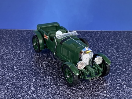 Bentley 4,5L Blower no.8 1930 1 24 Humbrol 921 zelena