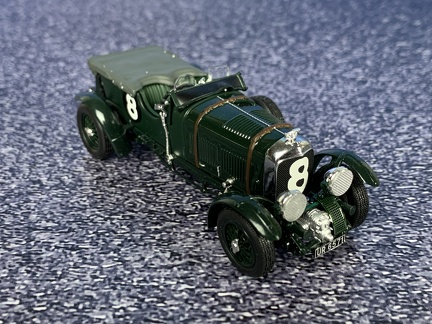 Bentley 4,5L Blower no.8 Supercharged 1930 1 43 Minichamps 919 zelena