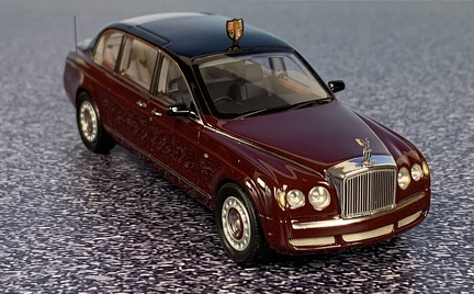 Bentley State Limousine Queen Elizabeth II 2002 1 43 Minichamps 162 vinova