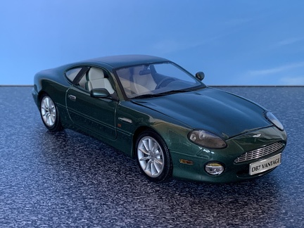 Aston Martin DB7 Vantage 1999 1 18 Maisto 351 zelena
