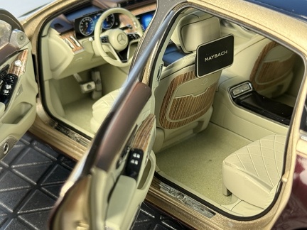 Mercedes Benz Maybach S 680 4 Matic X222 2023 1 18 Norev 1264 vinovo  zlata