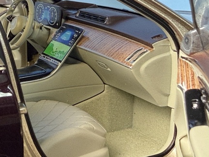 Mercedes Benz Maybach S 680 4 Matic X222 2023 1 18 Norev 1264 vinovo  zlata