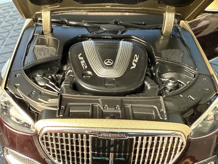 Mercedes Benz Maybach S 680 4 Matic X222 2023 1 18 Norev 1264 vinovo  zlata