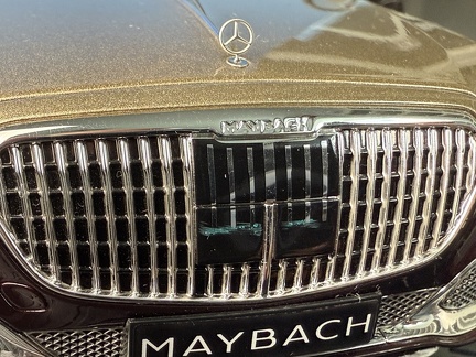 Mercedes Benz Maybach S 680 4 Matic X222 2023 1 18 Norev 1264 vinovo  zlata